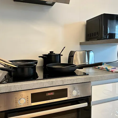 Sky1 Modern Aptm With Rooftop View 30 Floor 公寓