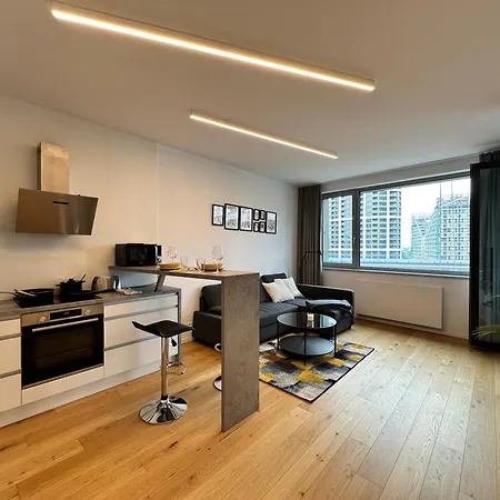 Sky1 Modern Aptm With Rooftop View 30 Floor 公寓