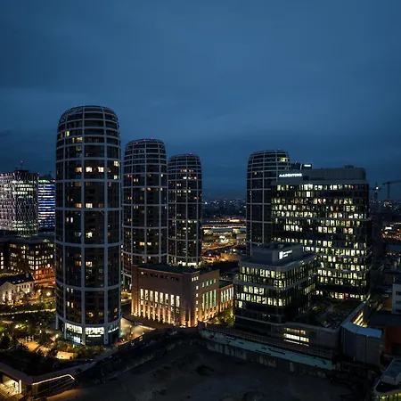 Апартаменты Sky1 Modern Aptm With Rooftop View 30 Floor Братислава