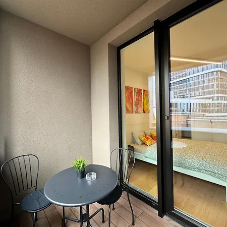 Sky1 Modern Aptm On 7 Floor With Rooftop View ברטיסלאבה