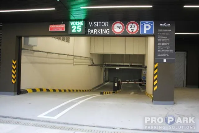 Апартаменты Sky1 Modern Aptm With Rooftop View 30 Floor *