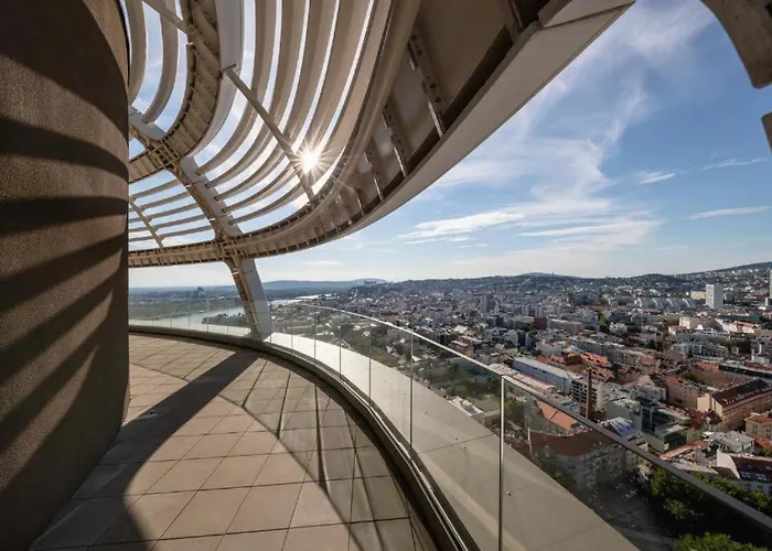 Sky1 Modern Aptm With Rooftop View 30 Floor 아파트 *