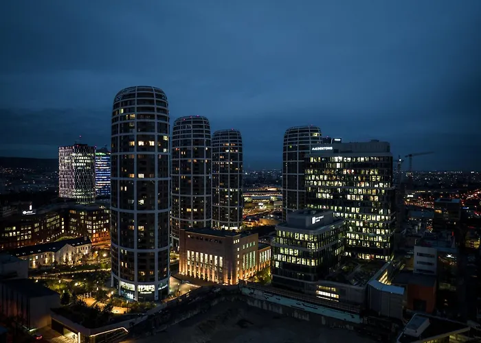 아파트 Sky1 Modern Aptm With Rooftop View 30 Floor 브라티슬라바