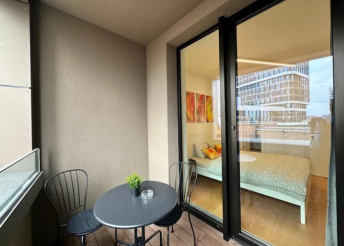 Sky1 Modern Aptm With Rooftop View 30 Floor 브라티슬라바